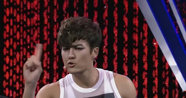 鞠婧祎|纪实:一部代表作都没有,却高高在上当评委,小丑闹剧何时休?