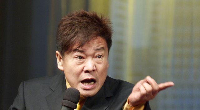 侯耀华|相声演员奇志收徒侯耀华成了师门代表，并且再次表示相声不能低俗