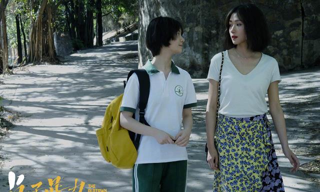 万茜|万茜:金鸡奖场外秀母爱,看到“女儿”一人走夜路非要开车送一程