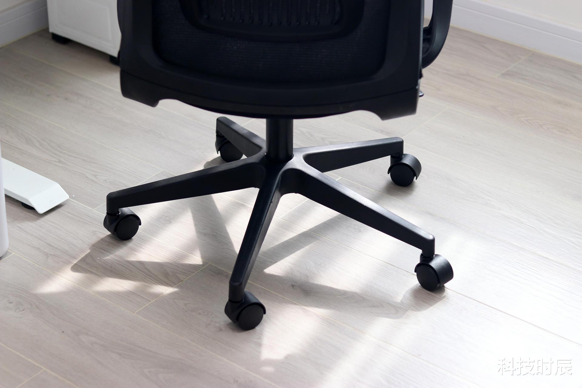 职员椅也能享受坐感：宝华贝轩仿生龙骨J156A办公椅体验