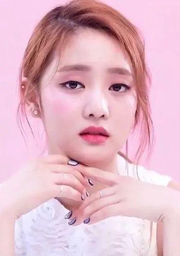 minnie|从乖乖女变成舞台拽姐?她靠冷御妆容火出圈!网友:好拽好喜欢啊