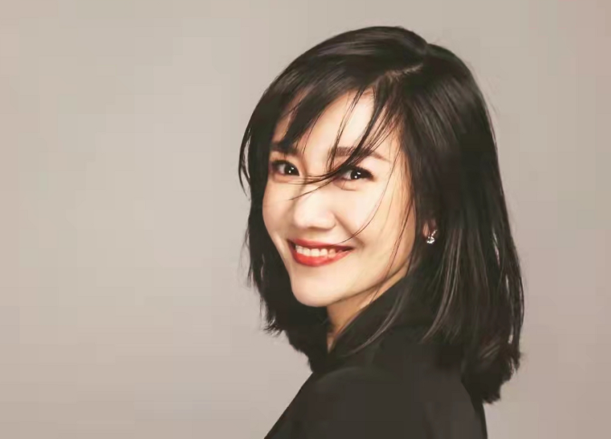 主持人|40岁美女主持人官宣结婚怀孕！挺大肚子吃冰淇淋，老公身份太神秘