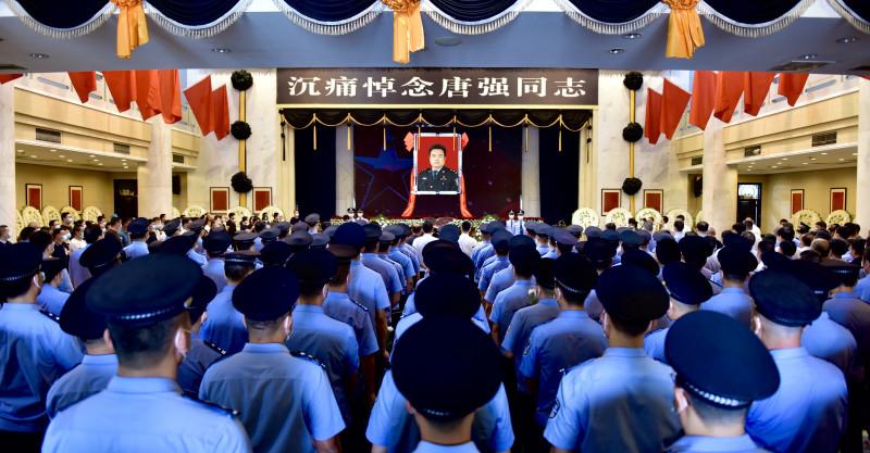 痛心!长沙一派出所所长因公牺牲,年仅44岁