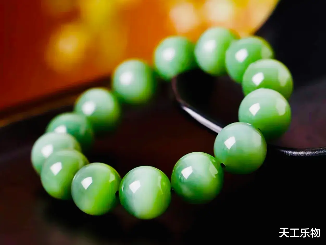 |车珠子有瘾？高端大气和田玉手串！让您一次看过瘾！