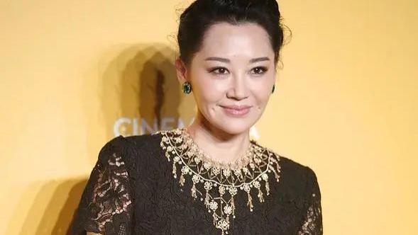 运动 5、60的女人，建议“首饰不戴金、发长不过肩”，到老都是讲究人