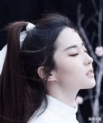 撞脸|8对撞脸的娱乐圈明星,“共用”一张脸,谁不红谁尴尬