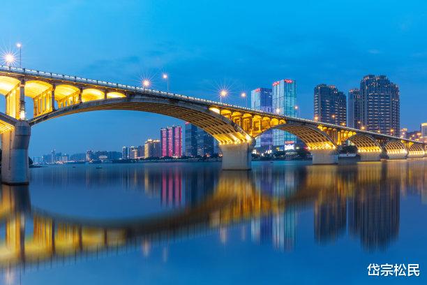 长沙|世界上最宽阔、最空旷最空旷的城市,城市与城市之间不是没有交流