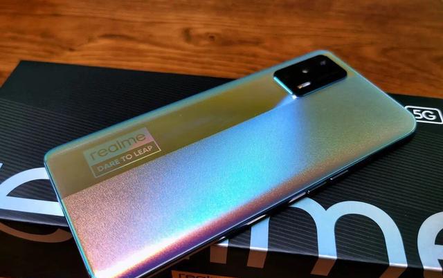 realme|友商低价清仓，天玑1200+65W闪充，12+256GB顶配版降至1599元