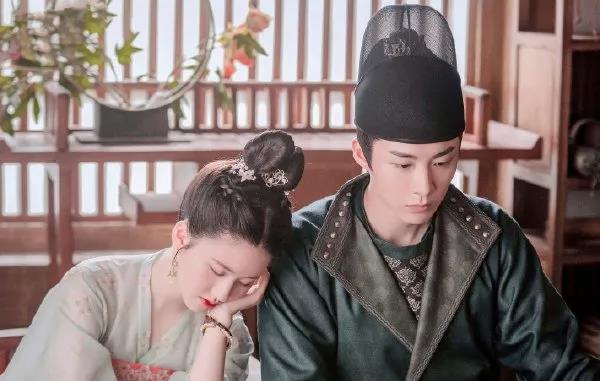 杨洋|杨洋当导演？王源资源降级？刘宇宁露思在一起过？张若昀资源咖？