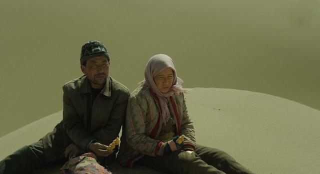 海清|海清:25岁嫁给素人,35岁紧抱黄磊的大腿,她才是“人间清醒”