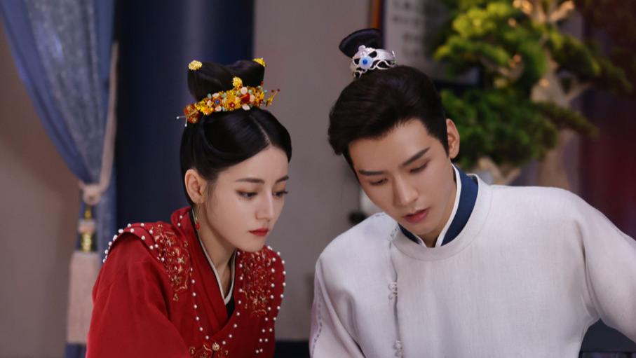 迪丽热巴|网传迪丽热巴《安乐传》将播，看完女配阵容后，我又开始脸盲了