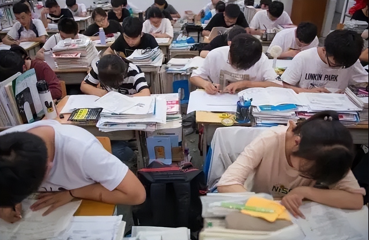 大学生|北大教授直言，10年后有三类职业可能会消失，考生要当心