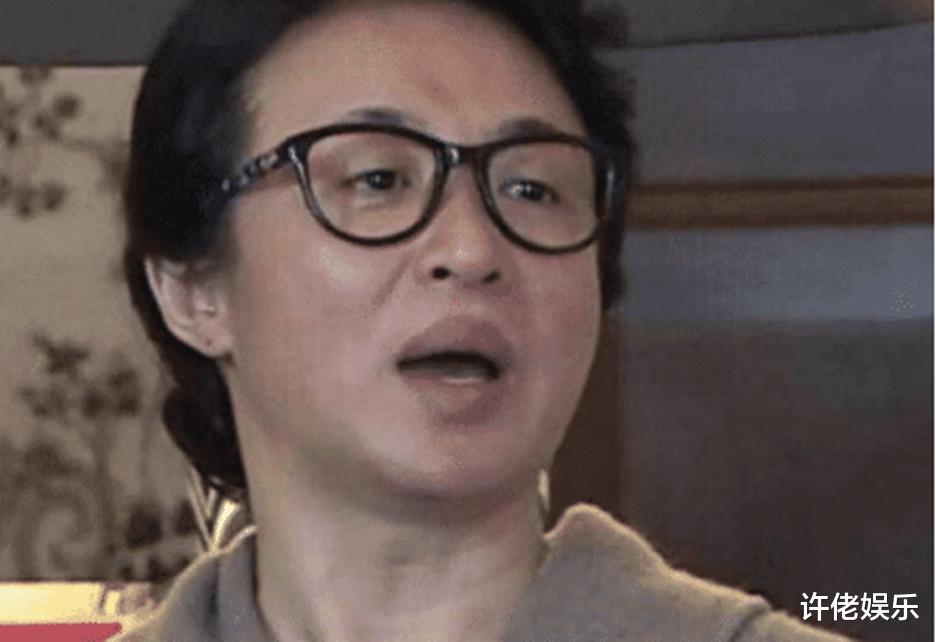 修图|冻龄?根本不存在的,没有了PS和滤镜之后,女星们同样也是大妈