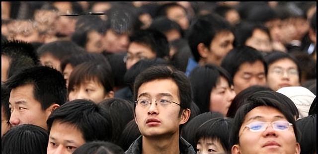 日本|HR的话现实又刺骨：“你很优秀，但我们不要三无家庭的学生”