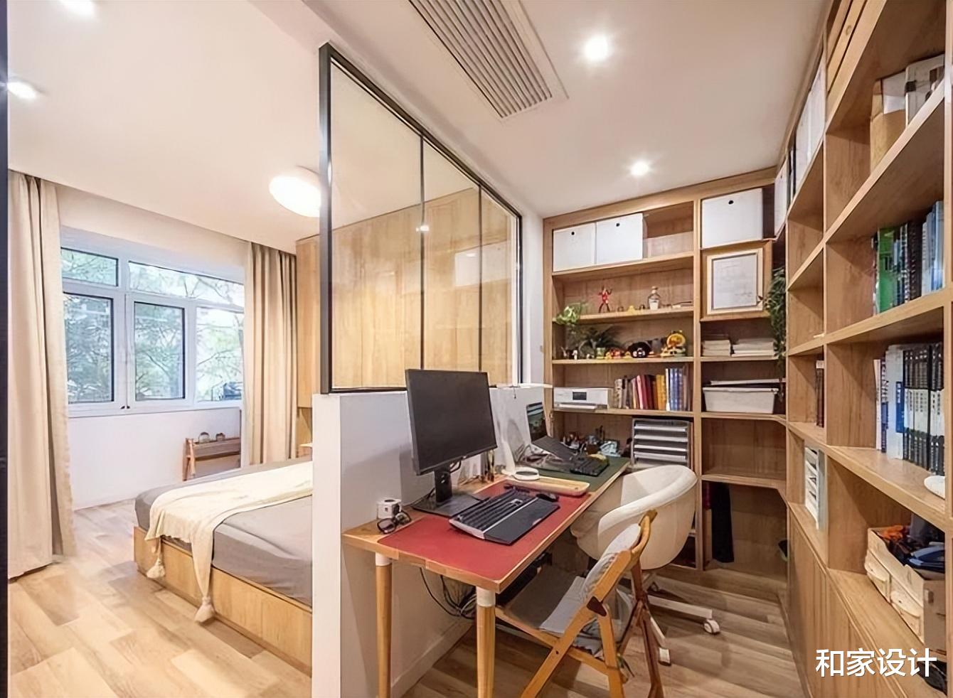 改变卧室传统布局,移动一下床的位置,实现多功能储物空间