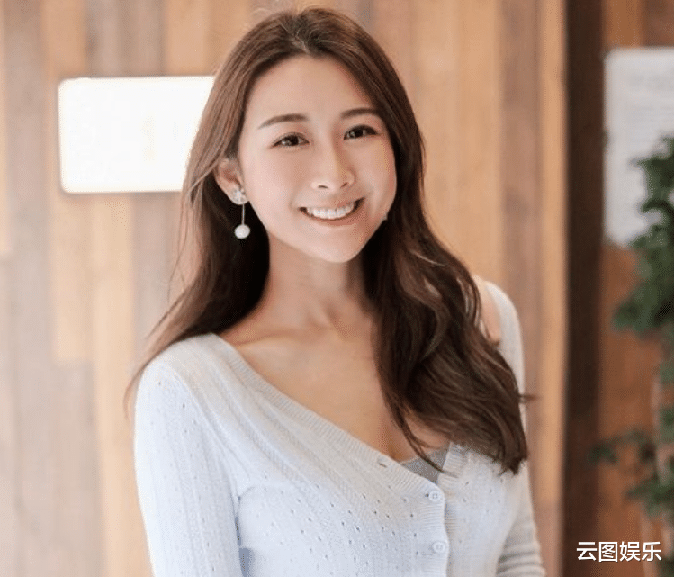 文静|28岁女星吃饭不付钱，承诺帮餐厅宣传，事后却只晒背景照敷衍老板