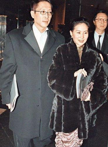 许晋亨|香港9岁男童坐拥百亿财产,父母曾花500万办百日宴,并送上百栋豪宅