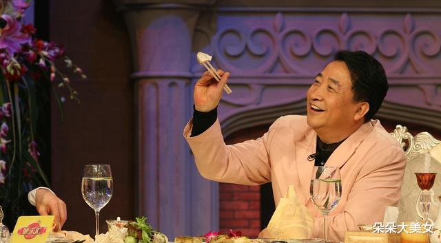 何云伟|国家一级演员标准高吗？观众说具体不知道，反正何云伟评上了