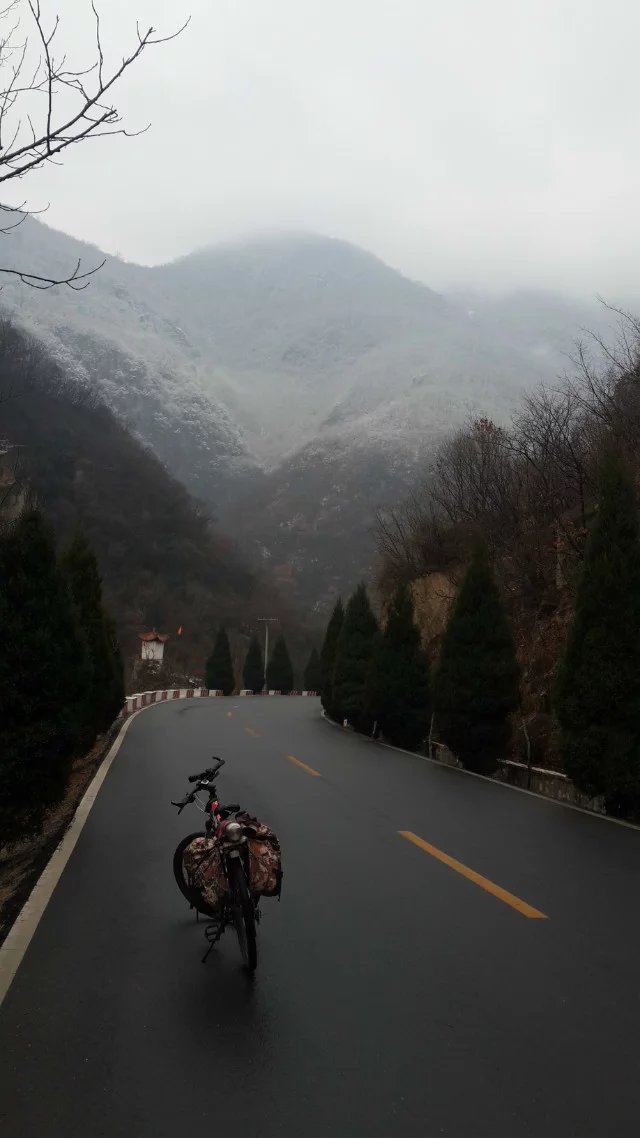 荷花|正月骑行伏牛山（第四天）——绕白河镇，遇大雪封山