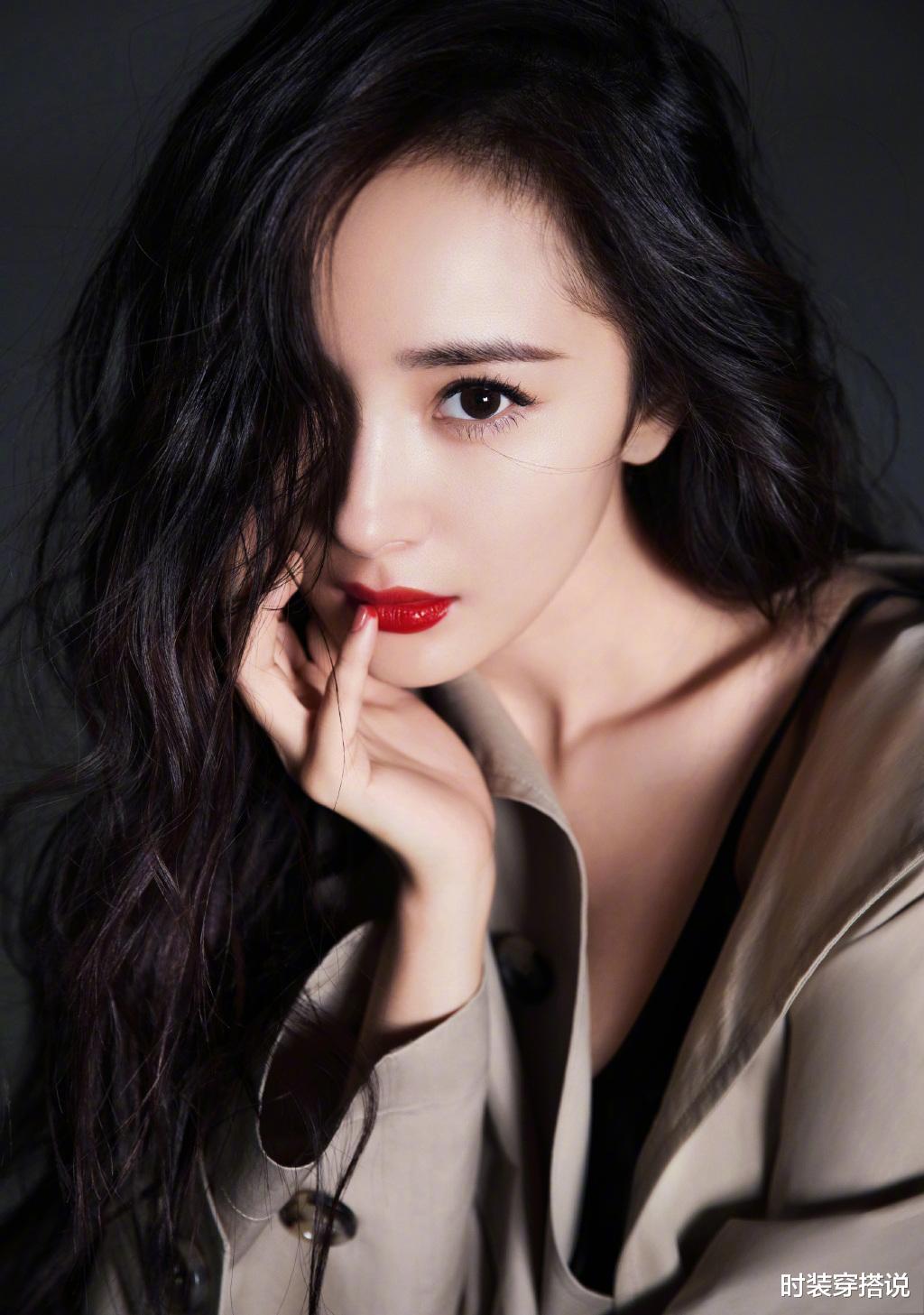 杨幂|女神杨幂美图盘点，每一张都是那么Chic，图三有亮点