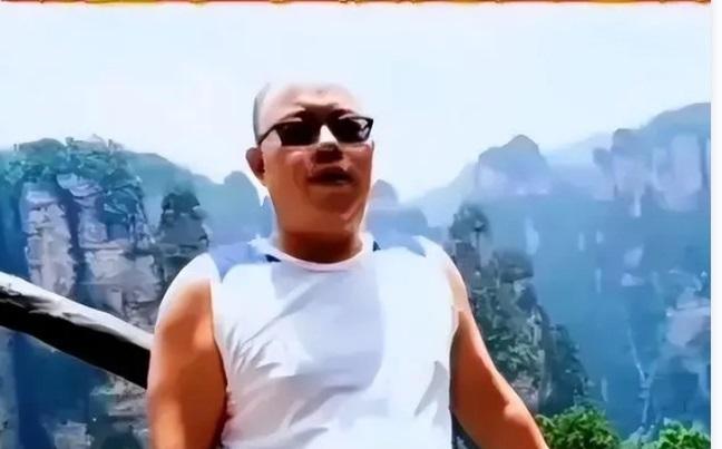 校方成为凶手的前提是他能一口气把胡鑫宇吹没了,你觉得这可能吗