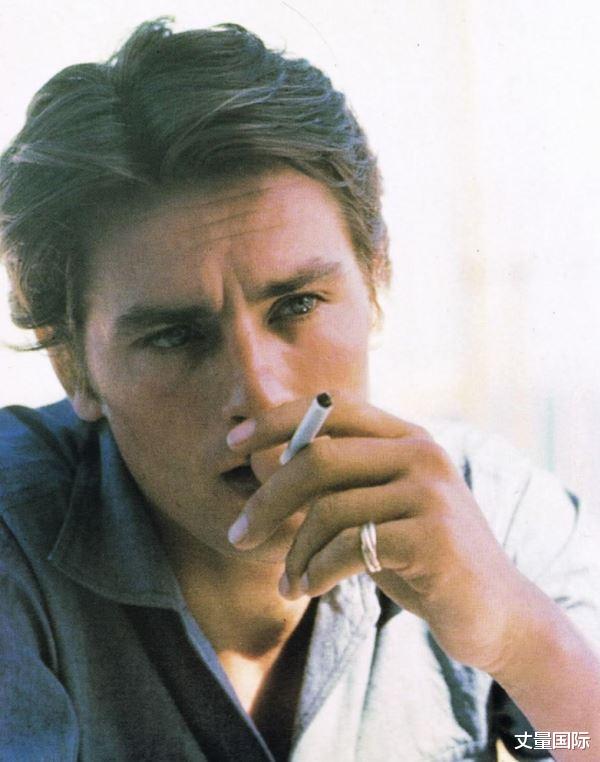 刘晓庆|阿兰德龙当年被封为法国第一美男,28岁儿子神传承帅基因不输老爸