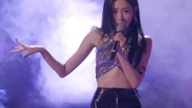 西装 暴瘦女星又添一位虎将,这7位女明星的暴瘦“名场面”,让人心疼