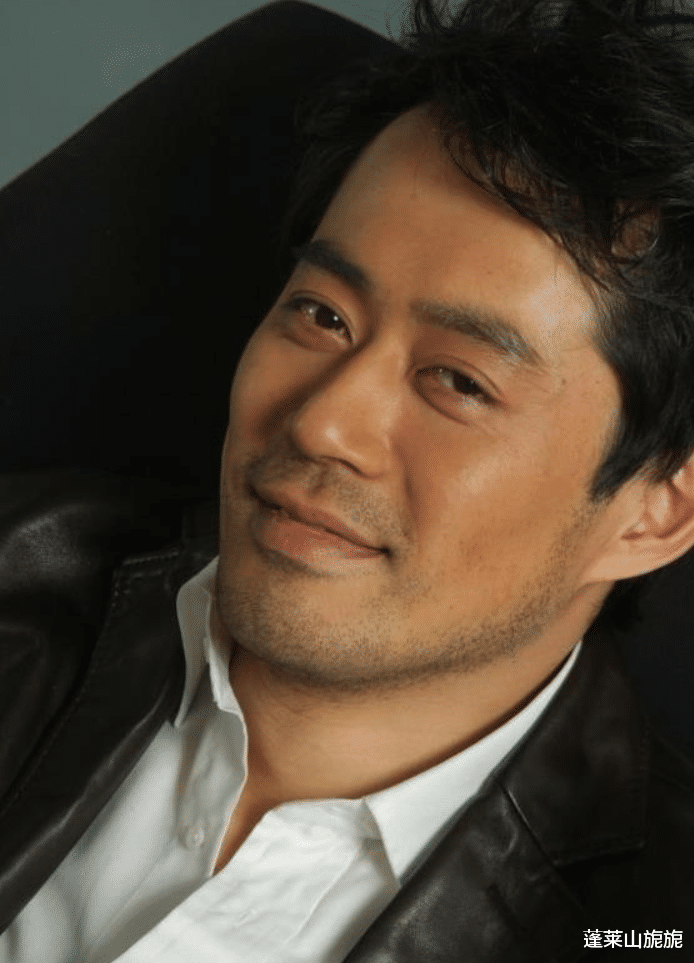 刘钧|刘钧：从4级电工到著名演员，娶知名设计师把老婆孩子宠上天