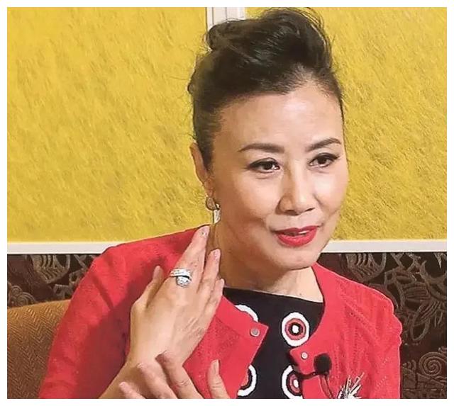 TVB|TVB黄金时期的11位视后，众人境况不一，退圈嫁人，转行当老师