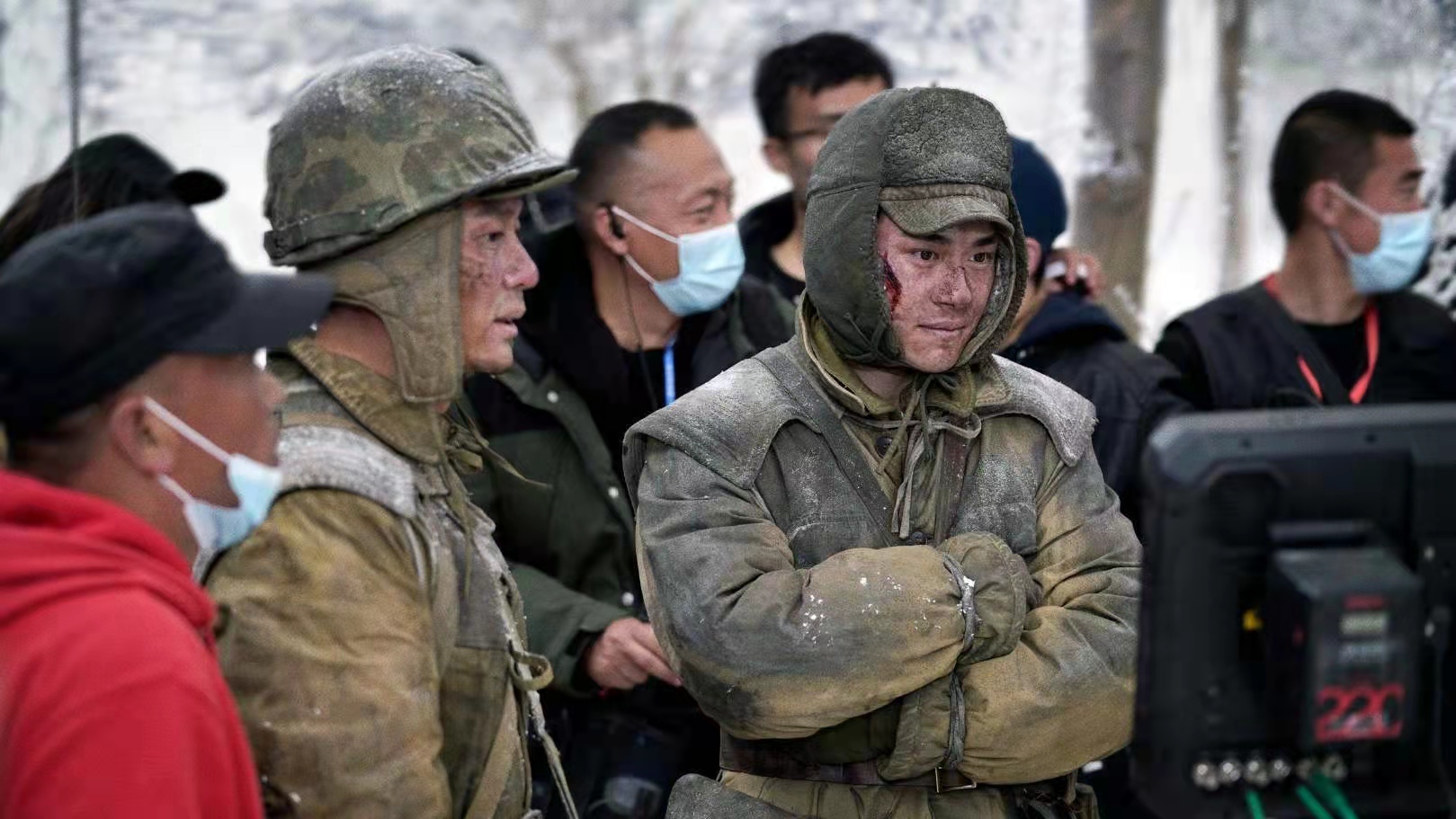 王一博|王一博新影片登报引关注,3位实力派演员助阵,超8万人想看