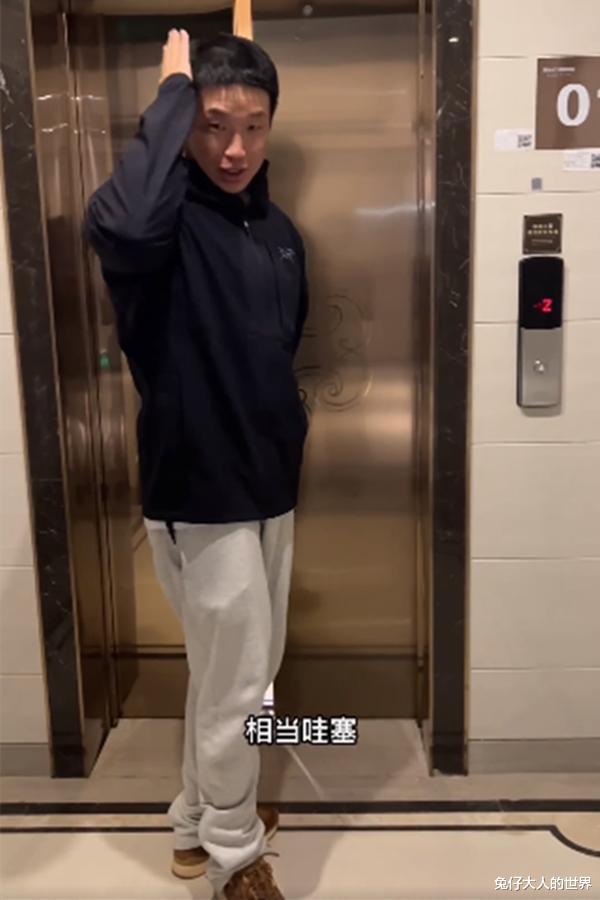 德云社 德云社烧饼晒晚餐,直呼没有食欲,网友:饼哥为了减肥真是拼了