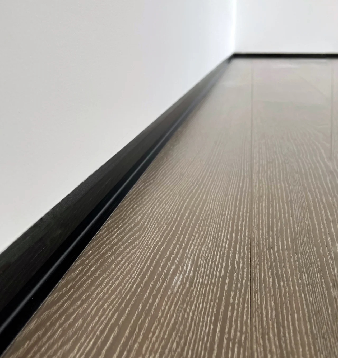 装了3套房子才发现,客厅坚持这“6不装”,反而更实用