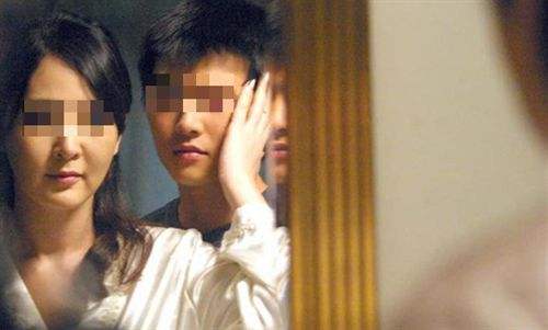 上海市|上海,刘某(男)对公司女同事小玲(女)心生爱慕