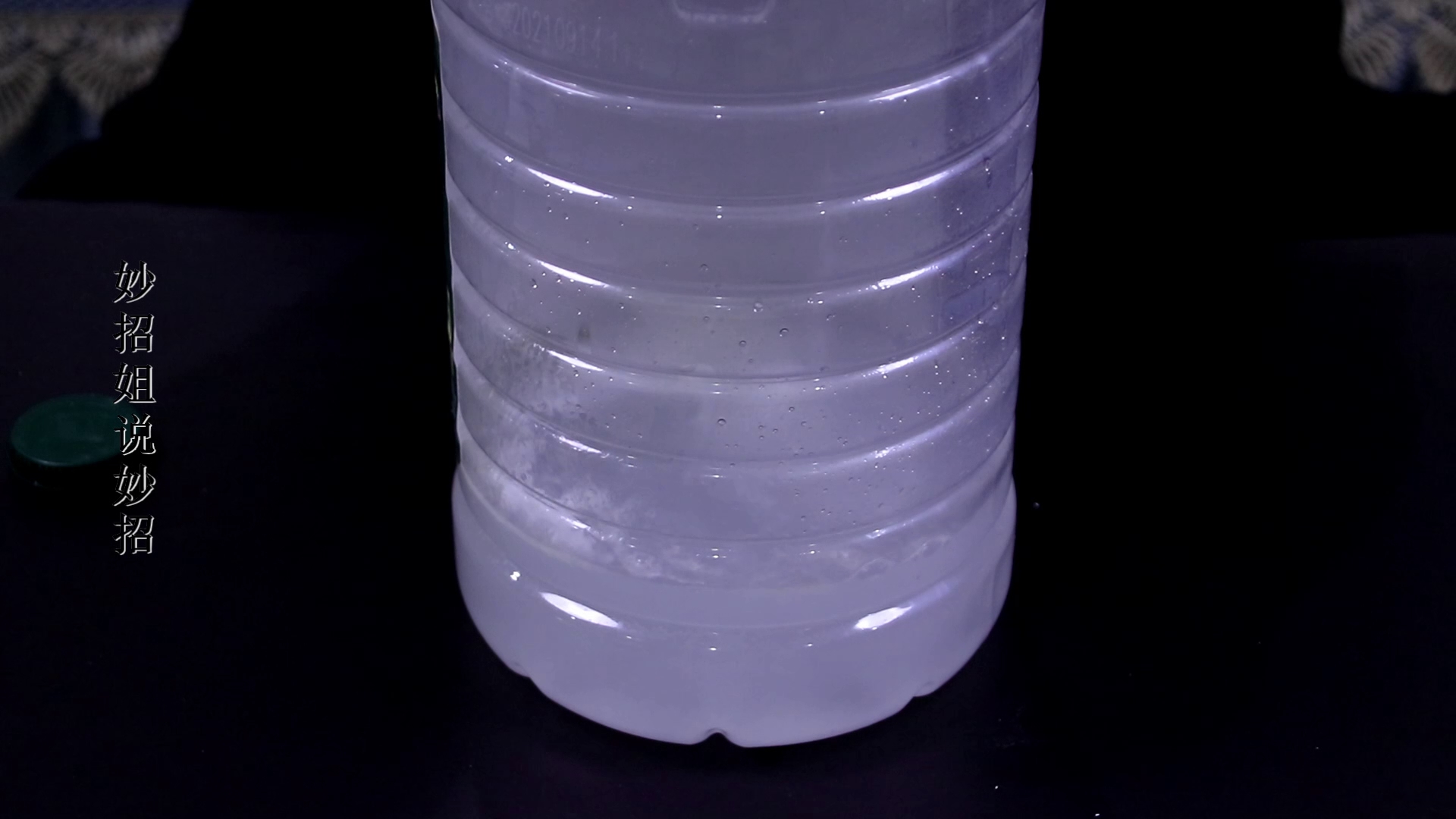 空油桶不要再扔了,中间剪一刀,放家里有几个大用处,省下不少钱