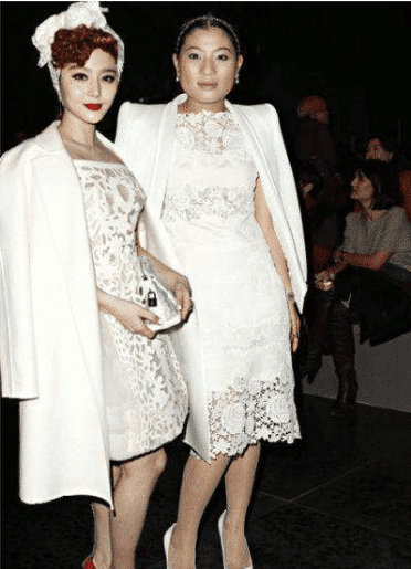 范冰冰|与泰国公主合照必须下跪？李连杰跪出王子既视感，范冰冰更霸气！