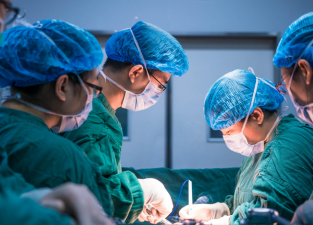 盗版|相亲成功率高的3份职业：榜首很受女生青睐，公务员未挤进前3