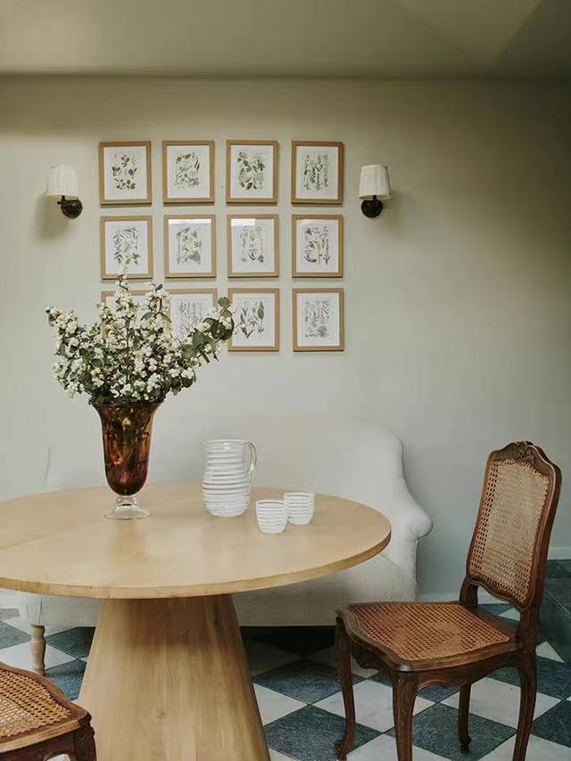 一对英国夫妇的家,全屋宁静复古,绿色调那叫一个柔美,令人羡慕