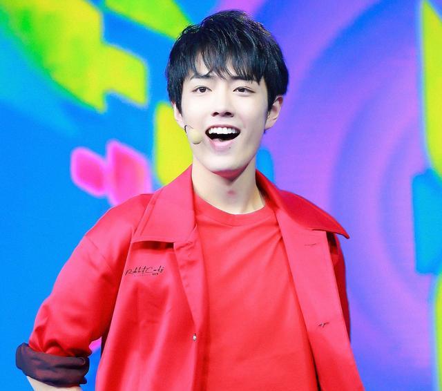 肖战|《亚洲音乐台》报道肖战新代言，还评价肖战完美侧颜，非常好看