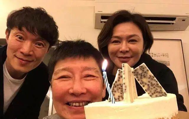 叶童|10位中年女星近照,叶童一头白发,周海媚身材圆润