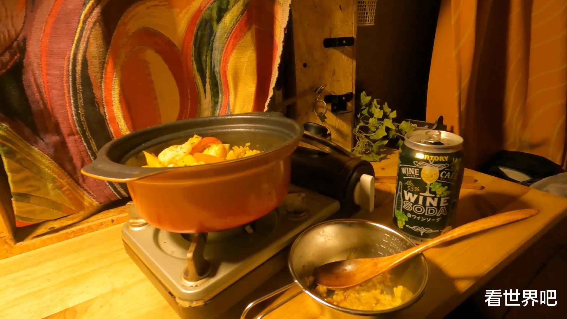 日本|日本35岁单身汉边打零工边旅游，大雪纷飞的寒冬，独自在床车过夜