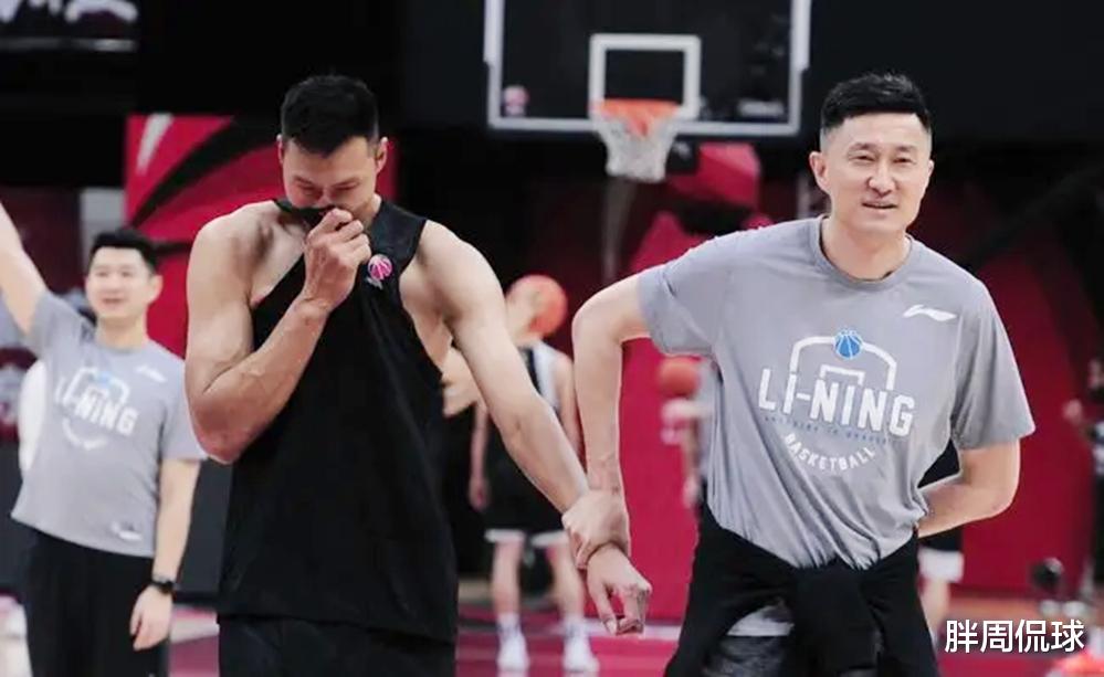 广东男篮|杜锋如虎添翼！三员虎将携神秘高人助阵，朱芳雨又立大功了