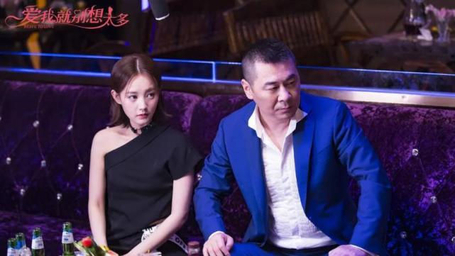 杨幂|杨幂比许凯大9岁，演情侣被嘲像母子？我们对女演员是有多苛刻！