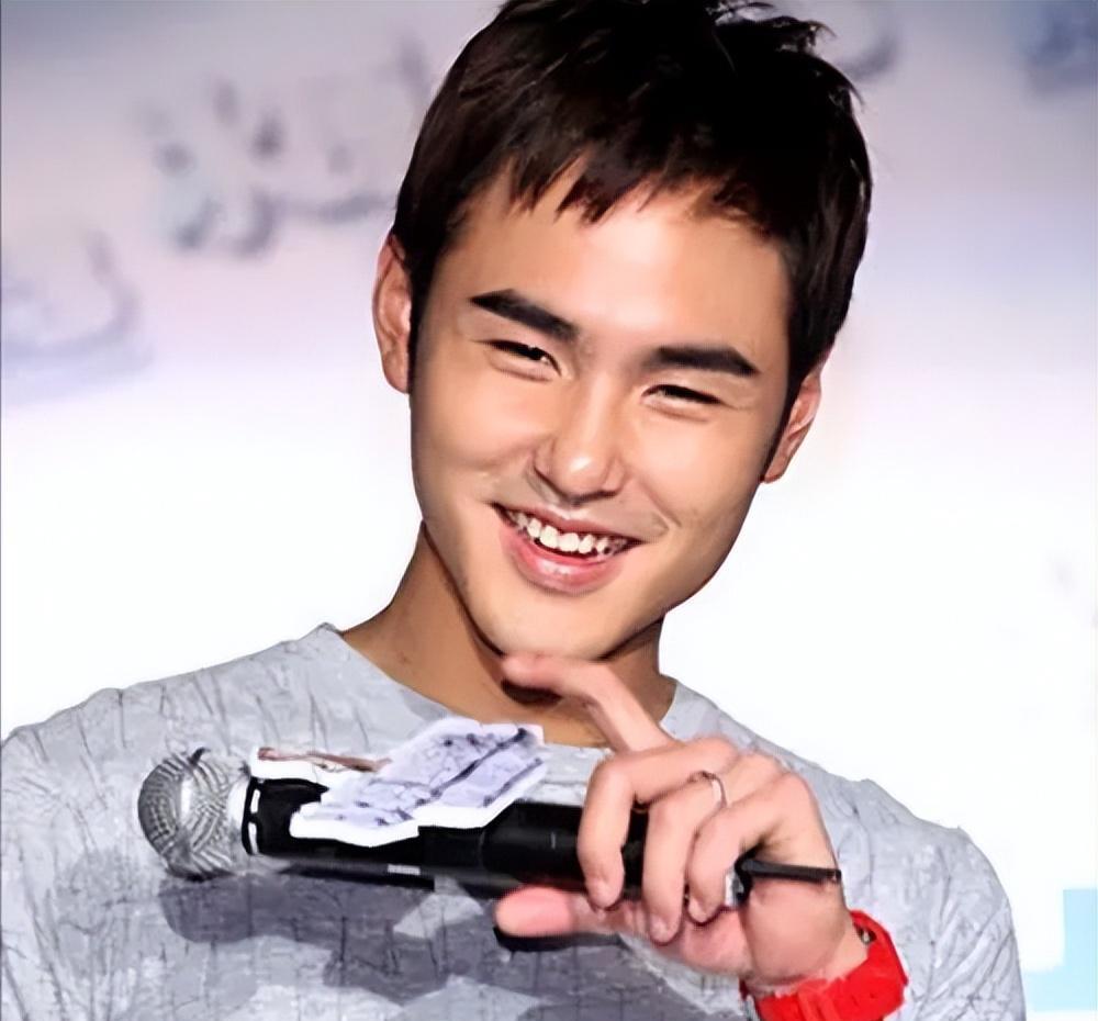 宋仲基|逼初恋打胎,和许玮甯恋爱8年,先后出轨4人,阮经天到底凭什么?