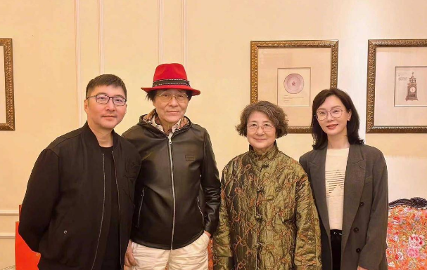 陈数|嫁富商当继母12年不育,知名影后报复出轨老公!神秘男热聊拥抱