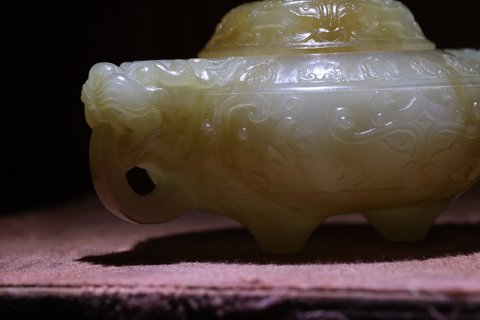 和田玉籽料|和田玉籽料双耳 三足盖炉