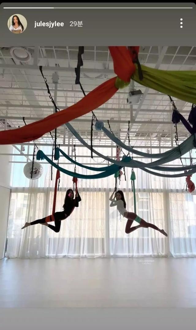 张员瑛|IVE张员瑛空中瑜珈照展现完美身材！意外发现超狂人脉，韩网震惊