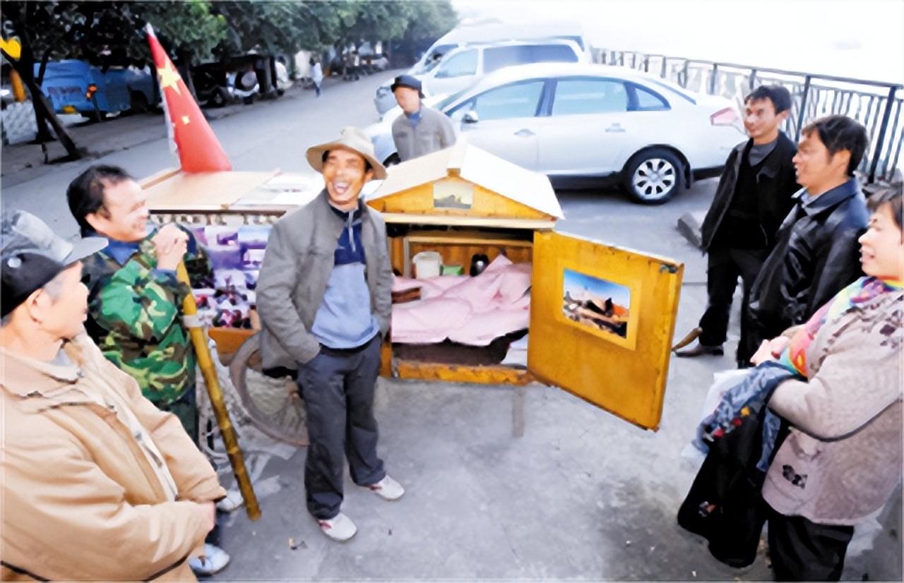 徒步旅行|35年走了30万公里：24岁宁波小伙徒步旅行，最终于他乡结束一生