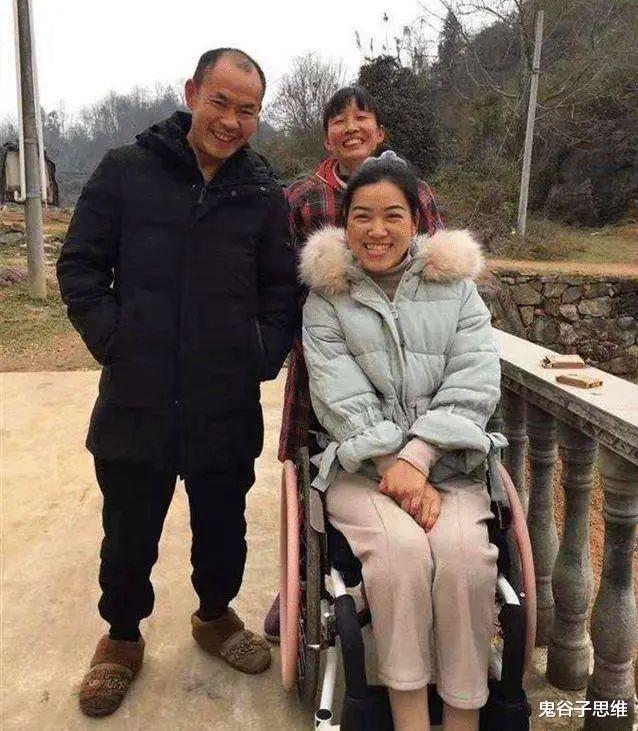 湖北34岁女子瘫痪离异后,嫁给了闺蜜的儿子!这因缘真是绝了