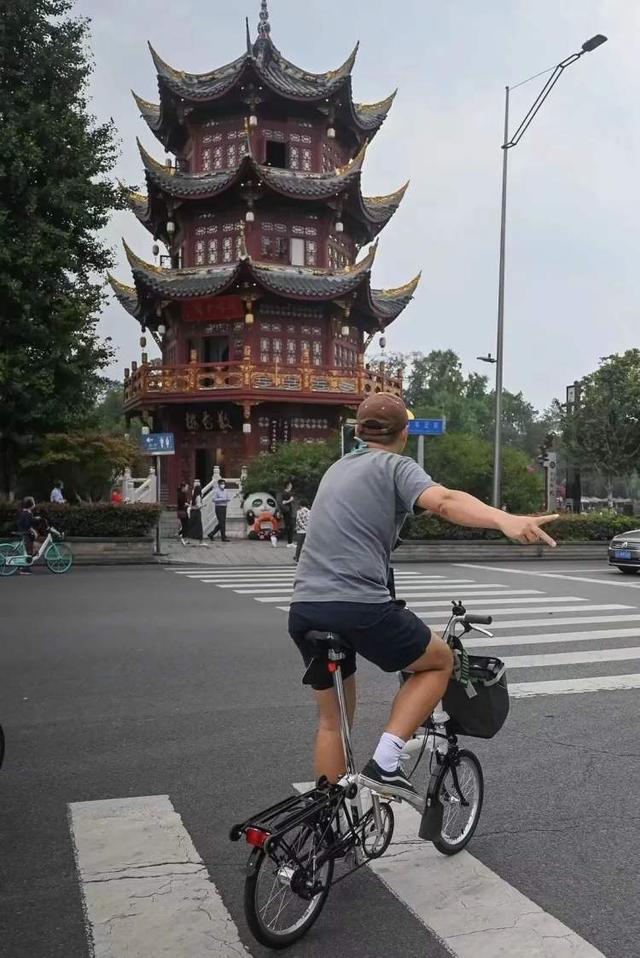 济南|今年最爱骑行的人，都堵在天府绿道了
