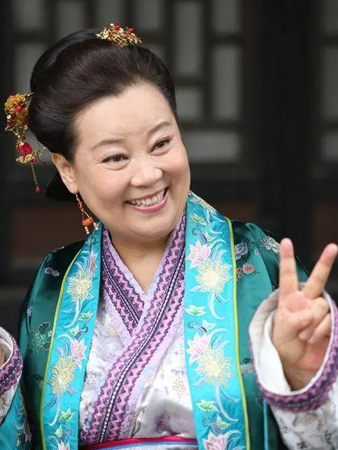 方青卓|一直追求事业的方青卓差点两次婚姻都失败，儿子一句话令她幡然醒悟